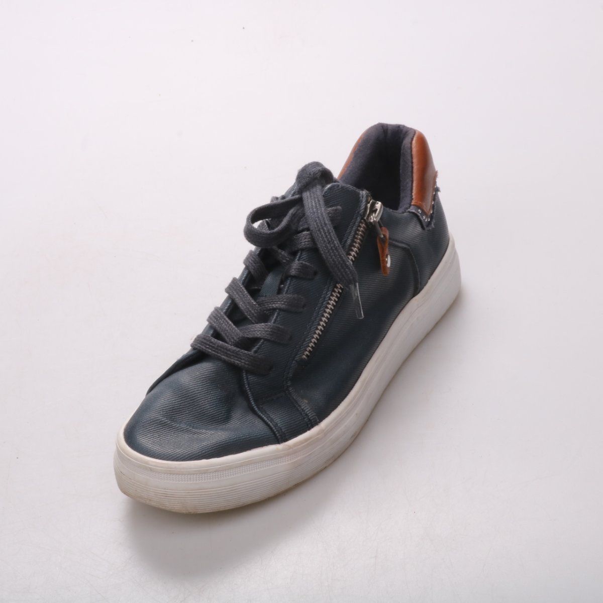 кроссовки Graceland