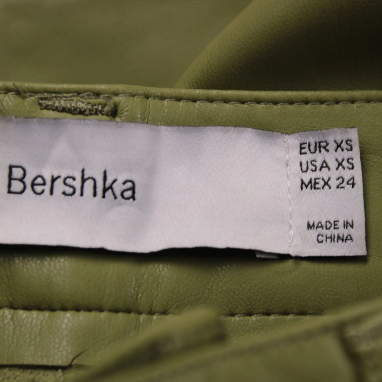 брюки Bershka