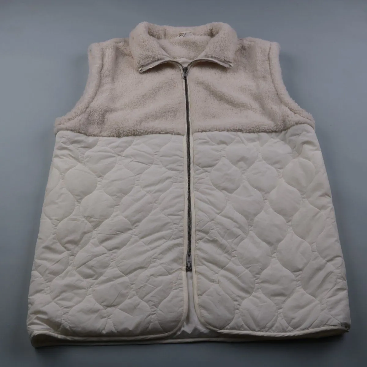 жилет Studio Wold